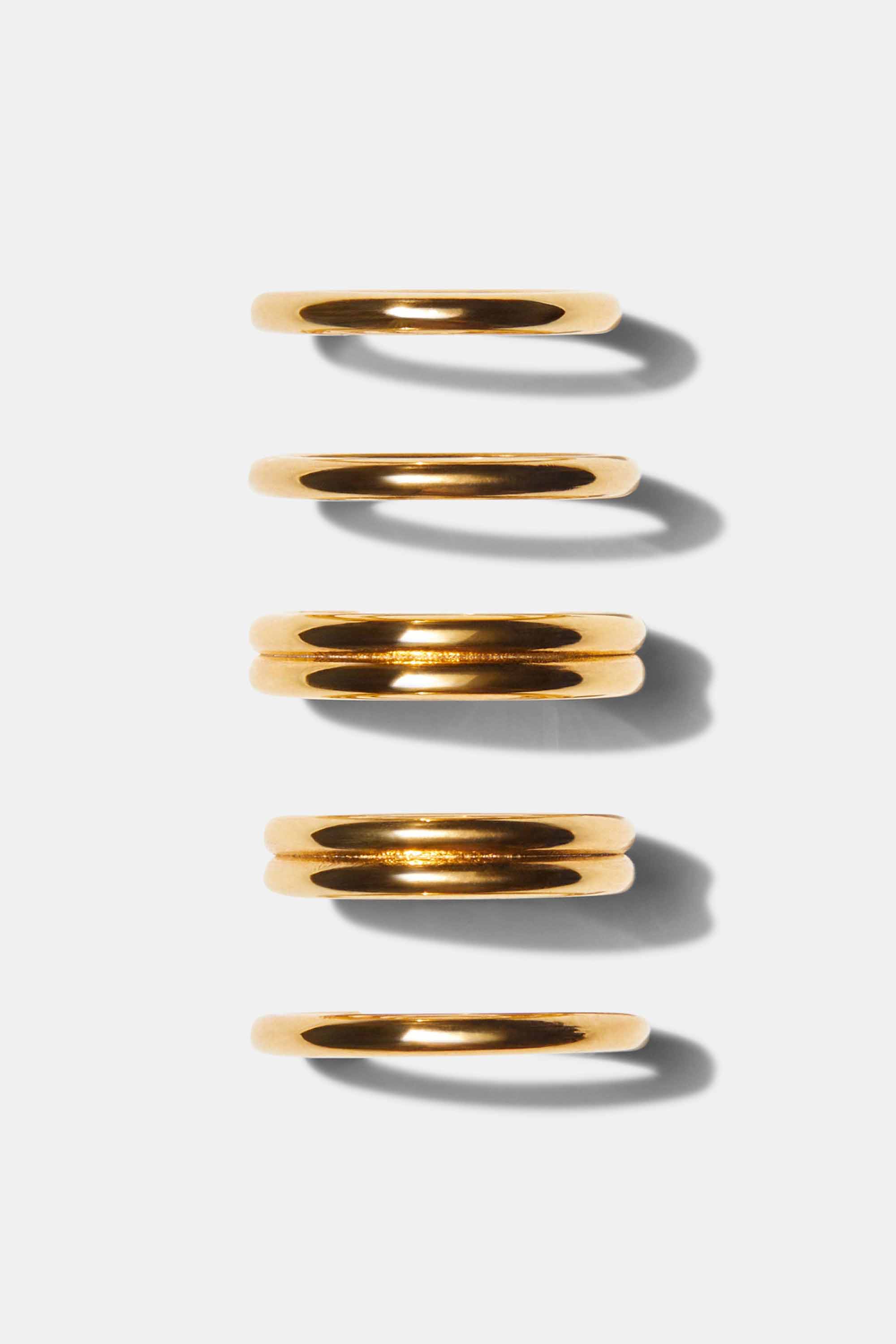 5 Ring Set in Gold — Exclusive