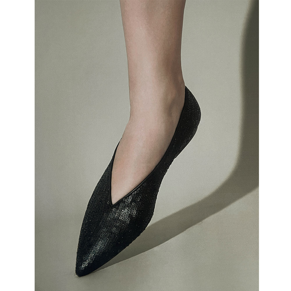 Pointy Flat in Black Matte Paillettes